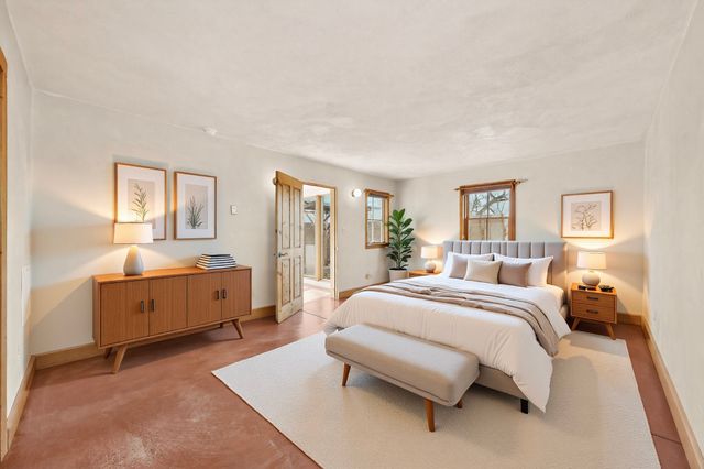 1698 Agua Fria, Santa Fe, NM 87505