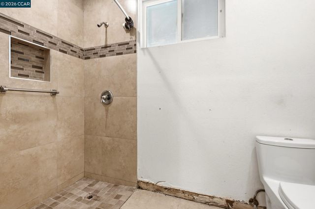 907 Lyon Ct, Concord, CA 94518