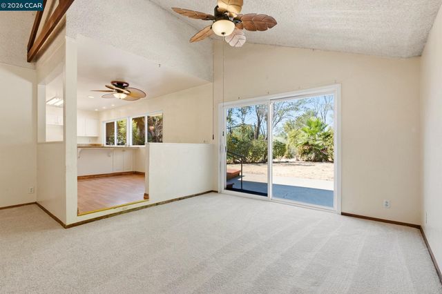 907 Lyon Ct, Concord, CA 94518