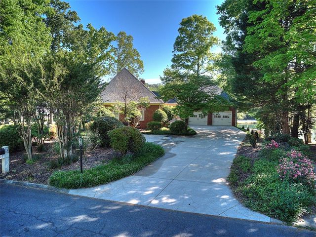 400 Four Lakes Drive, Easley, SC 29642