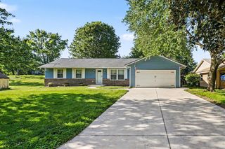 614 Hillcrest Road, Paw Paw, MI 49079