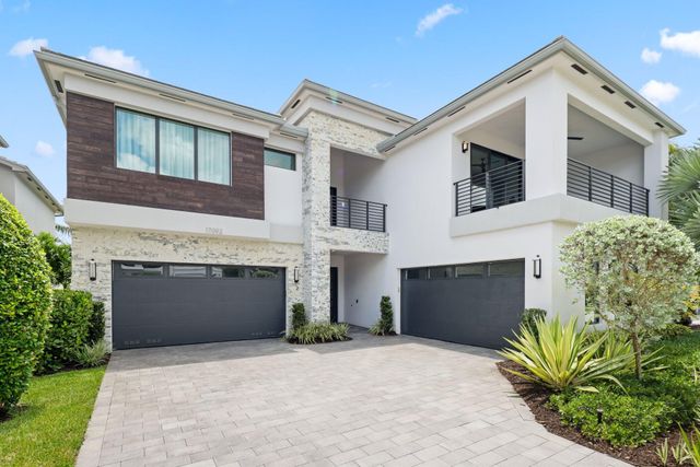 17092 Five Waters Avenue, Boca Raton, FL 33496