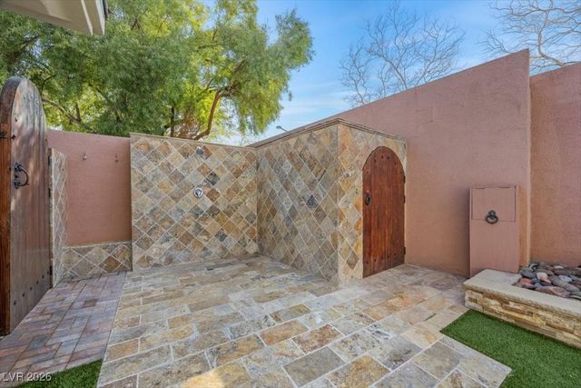 9733 Plateau Heights Place, Las Vegas, NV 89144