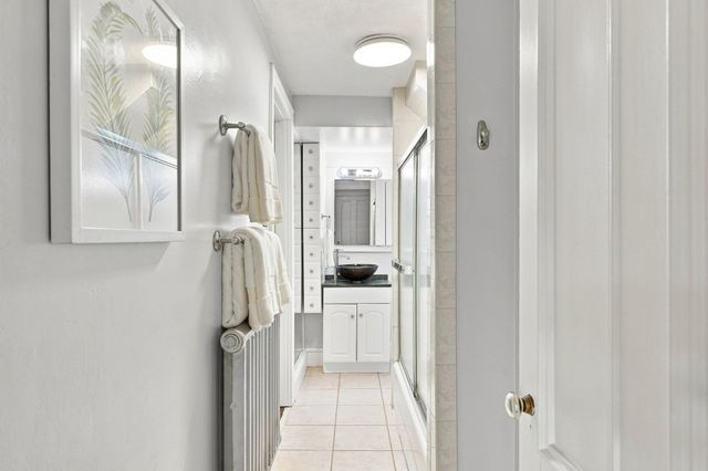 9 Peabody St 9, Newton, MA 02458