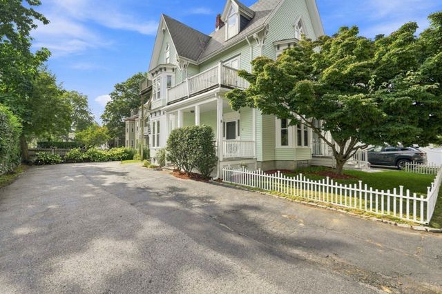 9 Peabody St 9, Newton, MA 02458