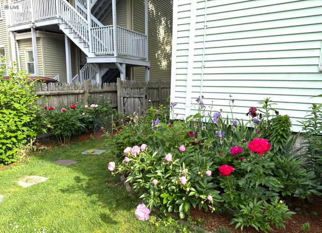 9 Peabody St 9, Newton, MA 02458