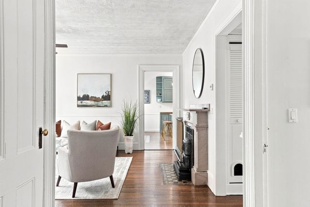9 Peabody St 9, Newton, MA 02458
