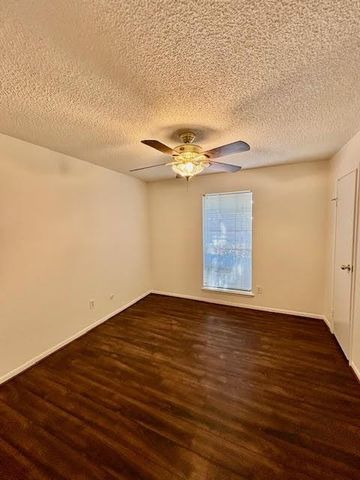 3100 Jeanetta Street 401, Houston, TX 77063