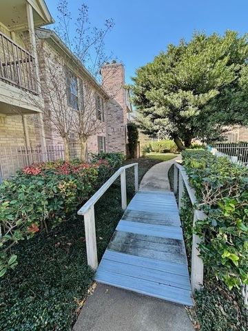 3100 Jeanetta Street 401, Houston, TX 77063