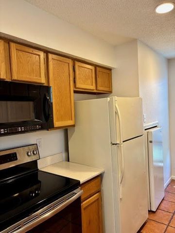 3100 Jeanetta Street 401, Houston, TX 77063