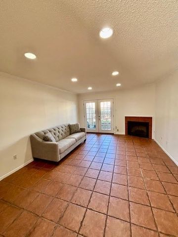 3100 Jeanetta Street 401, Houston, TX 77063