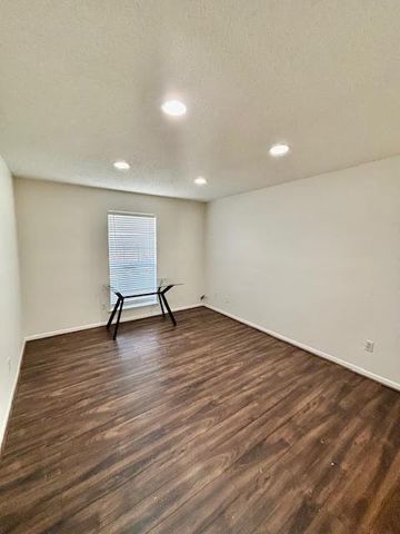 3100 Jeanetta Street 401, Houston, TX 77063