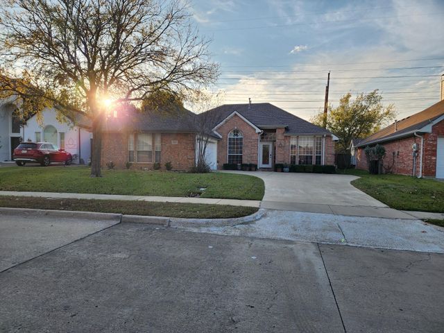 9333 Vista Circle, Irving, TX 75063