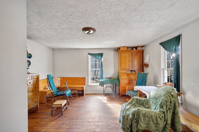 448 Holder Branch Ln, Hartsville, TN 37074