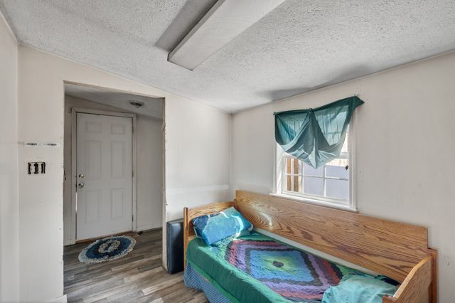 448 Holder Branch Ln, Hartsville, TN 37074