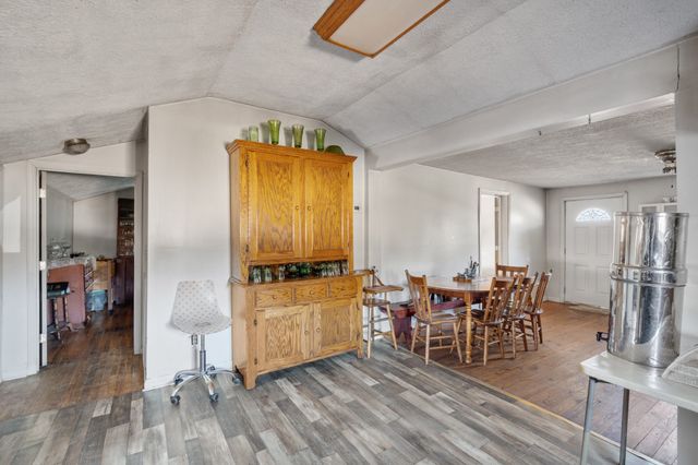 448 Holder Branch Ln, Hartsville, TN 37074