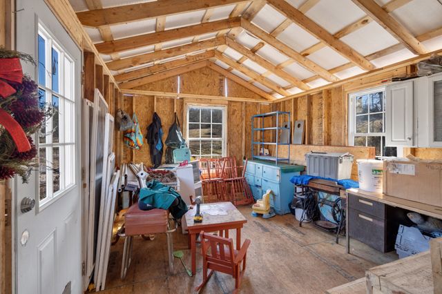 448 Holder Branch Ln, Hartsville, TN 37074