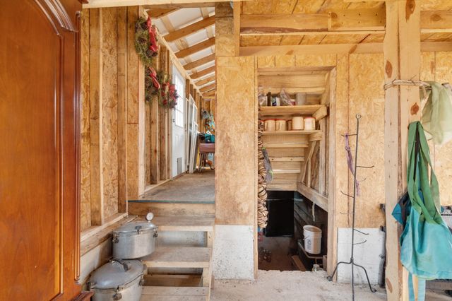 448 Holder Branch Ln, Hartsville, TN 37074