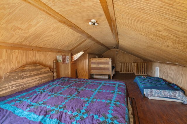 448 Holder Branch Ln, Hartsville, TN 37074