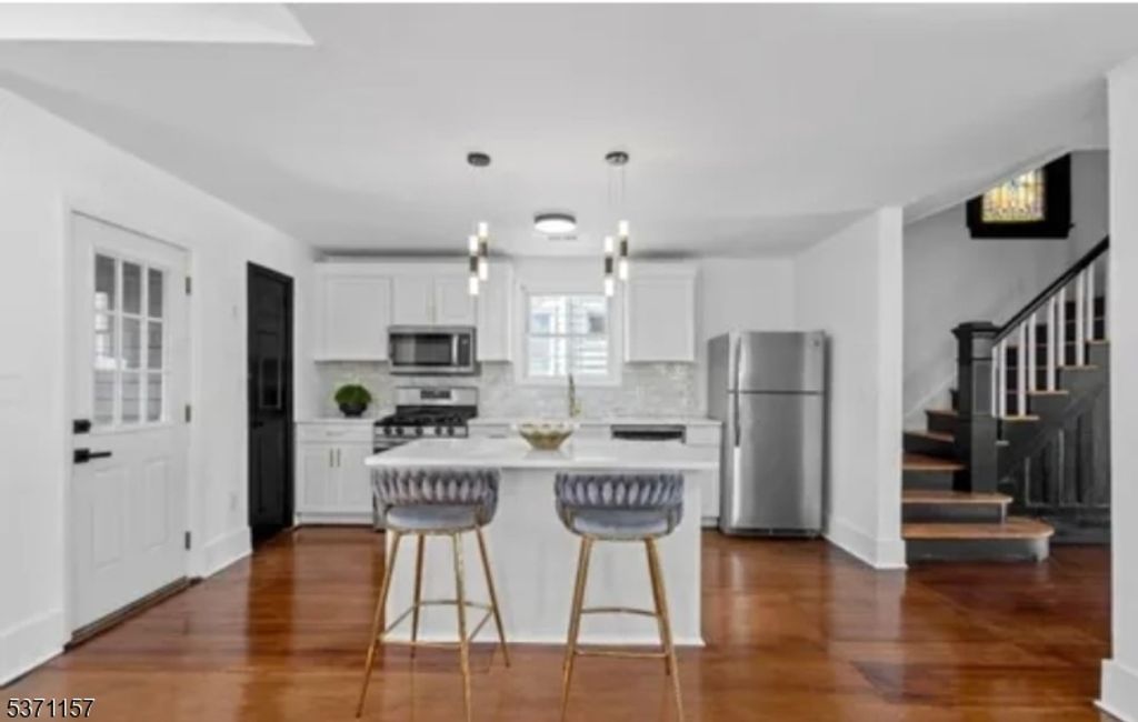 100 Riggs Pl, West Orange Twp., NJ 07052