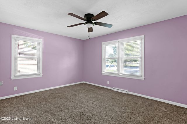 1906 Herr Ln, Louisville, KY 40222