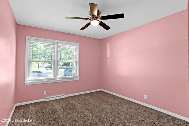 1906 Herr Ln, Louisville, KY 40222