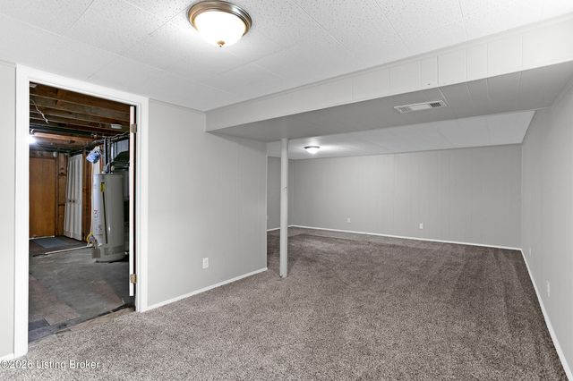 1906 Herr Ln, Louisville, KY 40222