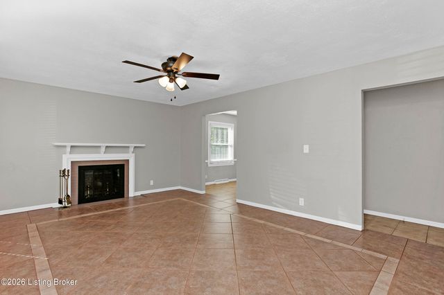 1906 Herr Ln, Louisville, KY 40222