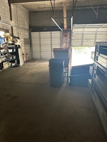 2 Olde Millbury St, Worcester, MA 01610