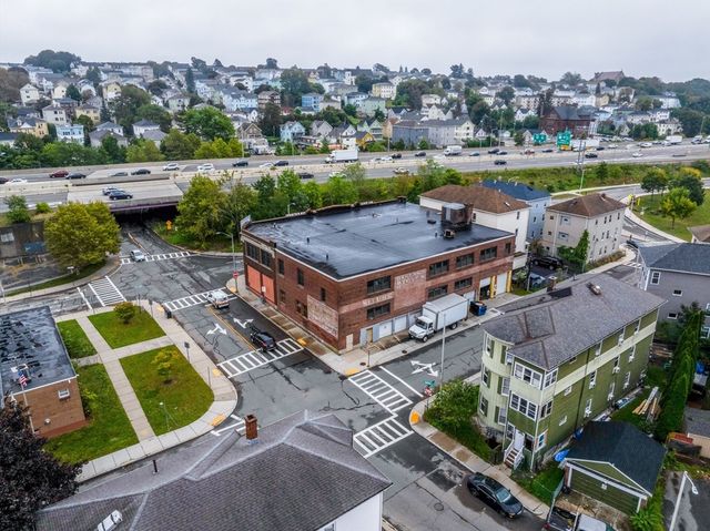 2 Olde Millbury St, Worcester, MA 01610