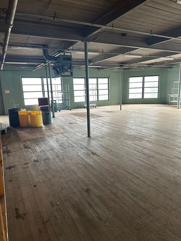 2 Olde Millbury St, Worcester, MA 01610