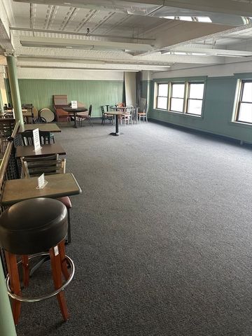 2 Olde Millbury St, Worcester, MA 01610