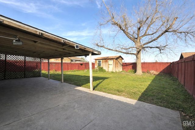 515 Monticello Avenue, Bakersfield, CA 93307