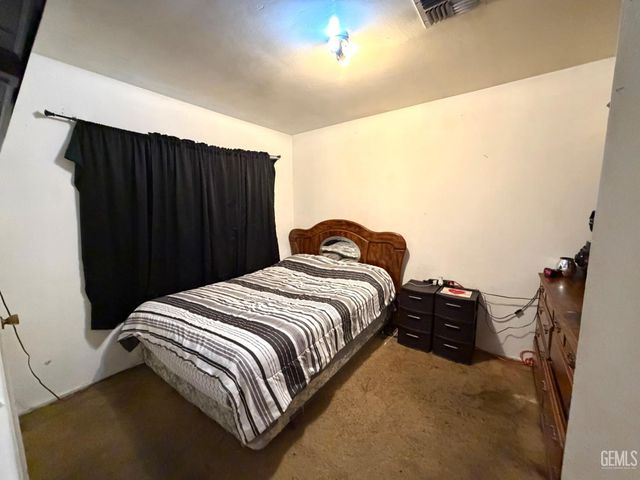 515 Monticello Avenue, Bakersfield, CA 93307