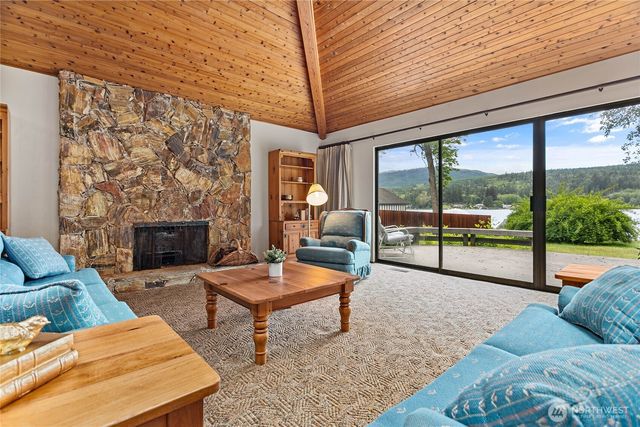 859 E Lake Samish Drive, Bellingham, WA 98229