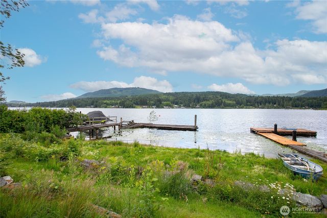 859 E Lake Samish Drive, Bellingham, WA 98229