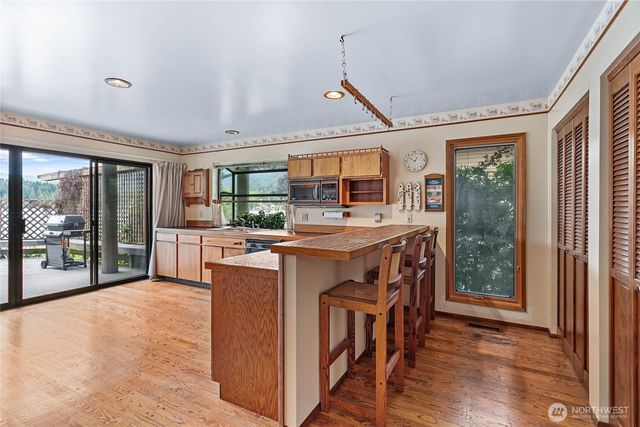 859 E Lake Samish Drive, Bellingham, WA 98229