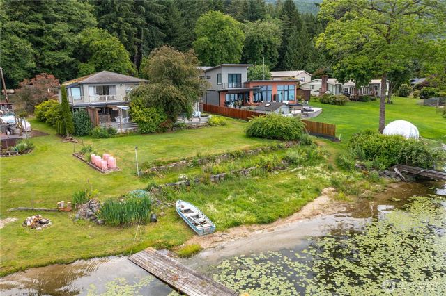859 E Lake Samish Drive, Bellingham, WA 98229