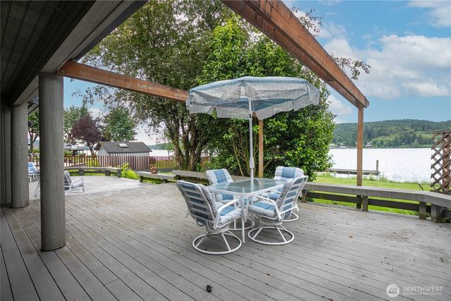 859 E Lake Samish Drive, Bellingham, WA 98229