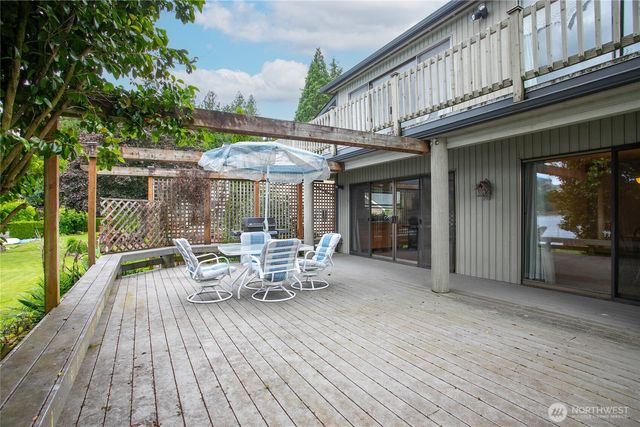 859 E Lake Samish Drive, Bellingham, WA 98229