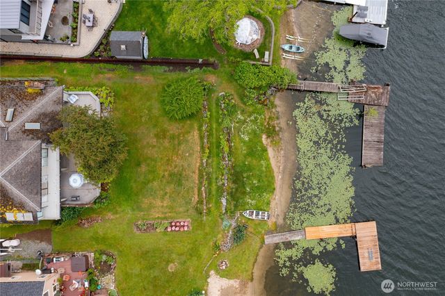 859 E Lake Samish Drive, Bellingham, WA 98229
