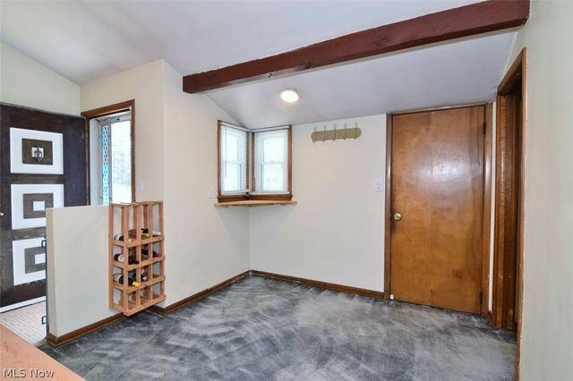 20685 Alameda Parkway, Highland Hills, OH 44128