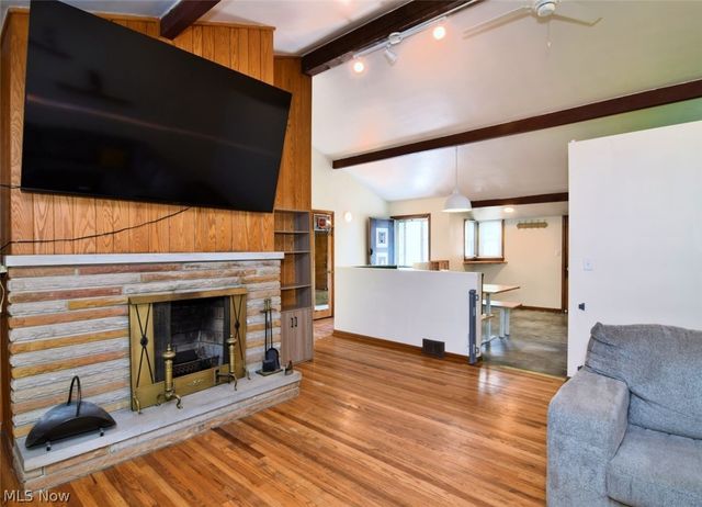 20685 Alameda Parkway, Highland Hills, OH 44128
