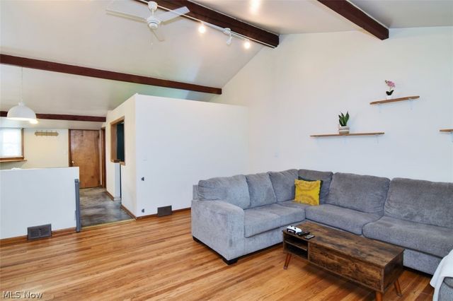 20685 Alameda Parkway, Highland Hills, OH 44128