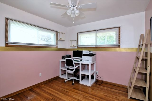 20685 Alameda Parkway, Highland Hills, OH 44128