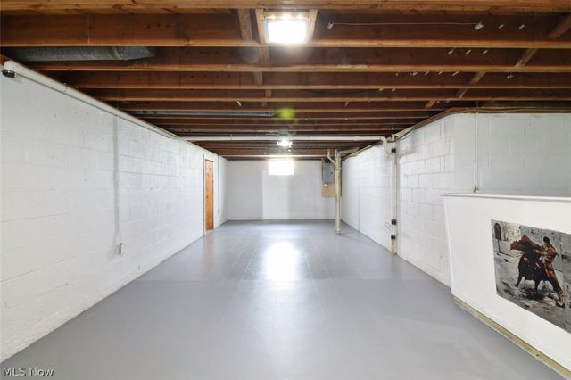 20685 Alameda Parkway, Highland Hills, OH 44128