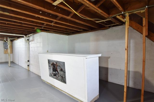 20685 Alameda Parkway, Highland Hills, OH 44128