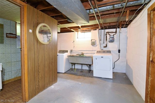 20685 Alameda Parkway, Highland Hills, OH 44128