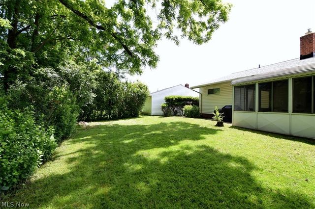 20685 Alameda Parkway, Highland Hills, OH 44128