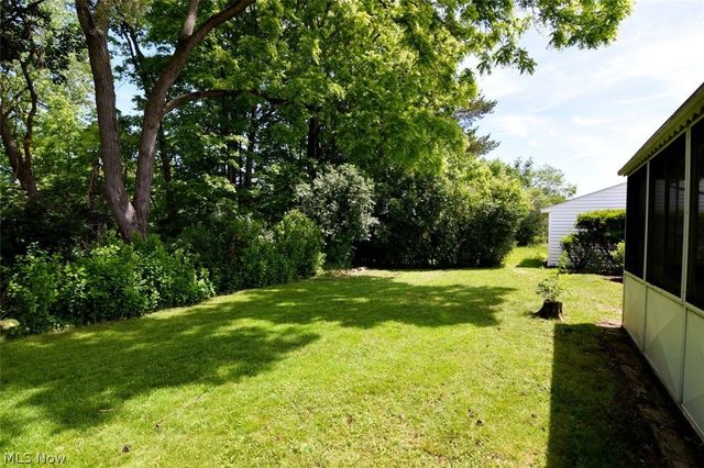 20685 Alameda Parkway, Highland Hills, OH 44128